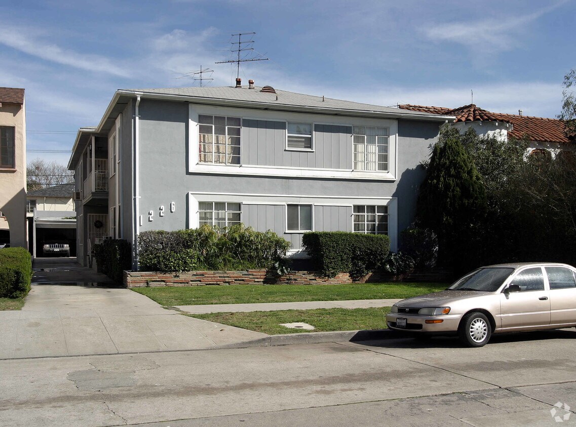 Primary Photo - 1226 S Bedford St