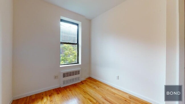 Building Photo - 417 E 65th St