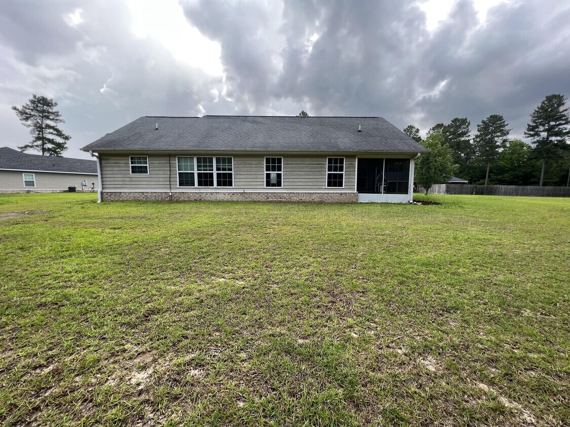 72 Ridge Way NE, Ludowici, GA 31316 House Rental in Ludowici, GA
