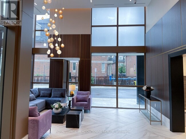 Photo du bâtiment - 2343 Khalsa Gate