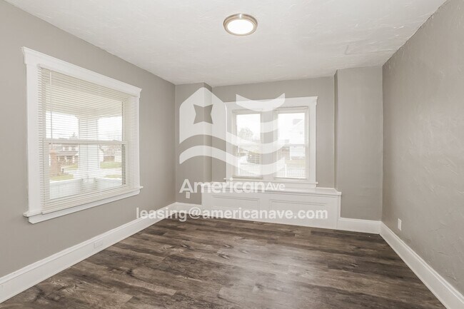 Foto del edificio - 4907 Gifford Ave