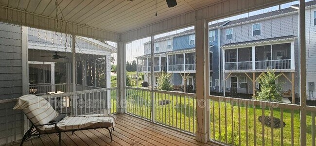 Foto del edificio - 4509 Forsyth Pl