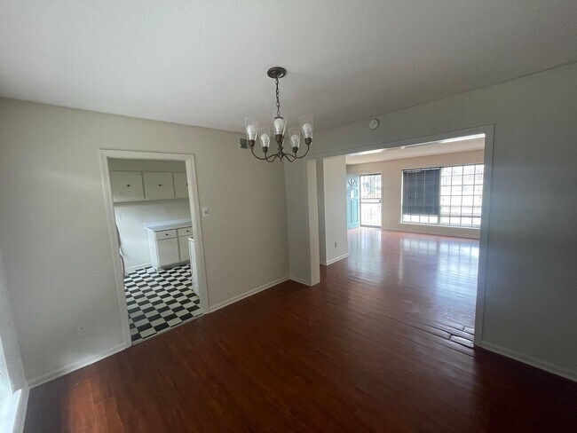 Foto del edificio - 495 Dickinson St