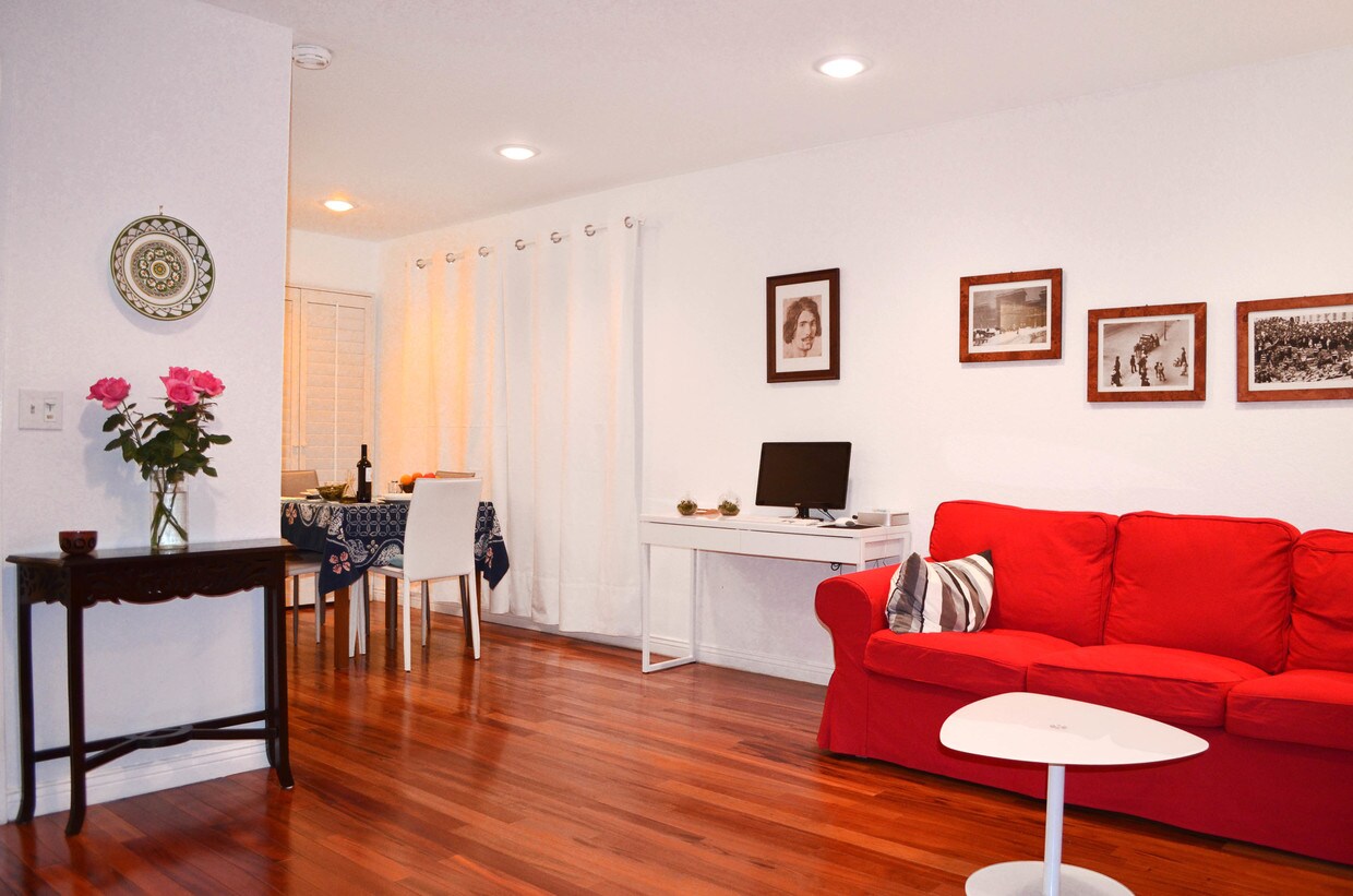 1355 N Sierra Bonita Ave, West Hollywood, CA 90046 Condo for Rent in West Hollywood, CA