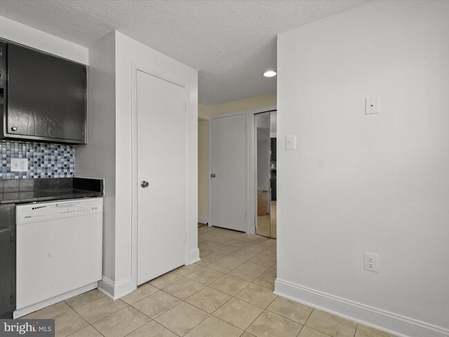 Building Photo - 23 Ivy Oak Ct