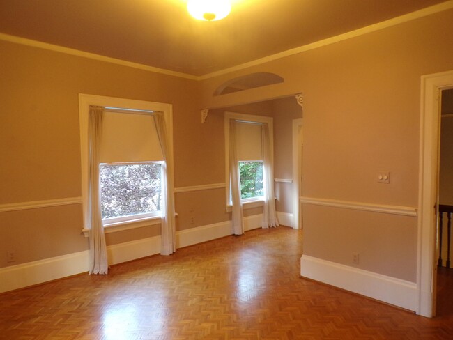 Building Photo - 3415 SW Naito Pkwy