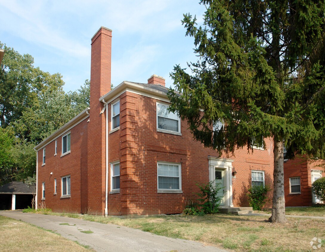 Primary Photo - 1559 Northwest Blvd
