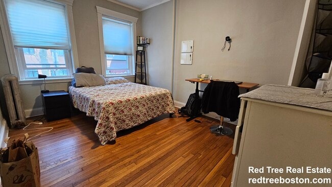 Building Photo - 72 Strathmore Rd