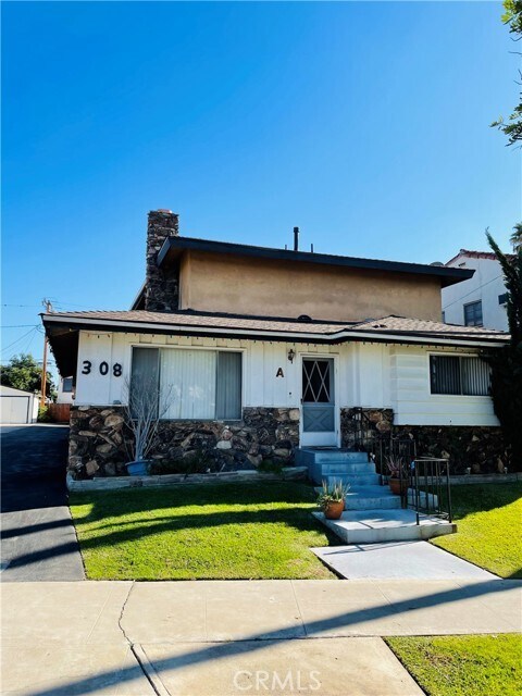 Foto principal - 308 N Primrose Ave