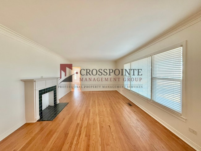 Building Photo - Charming 3 Bedroom, 2 Bathroom Home!