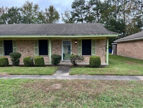 Building Photo - 6064 Bedford Dr