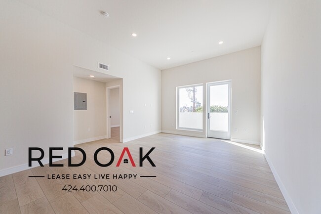 Foto del edificio - 5320 Cartwright Ave