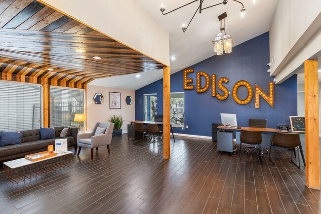 Oficina - The Edison Apartments