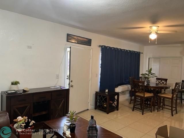 Building Photo - 7845 NE Bayshore Ct