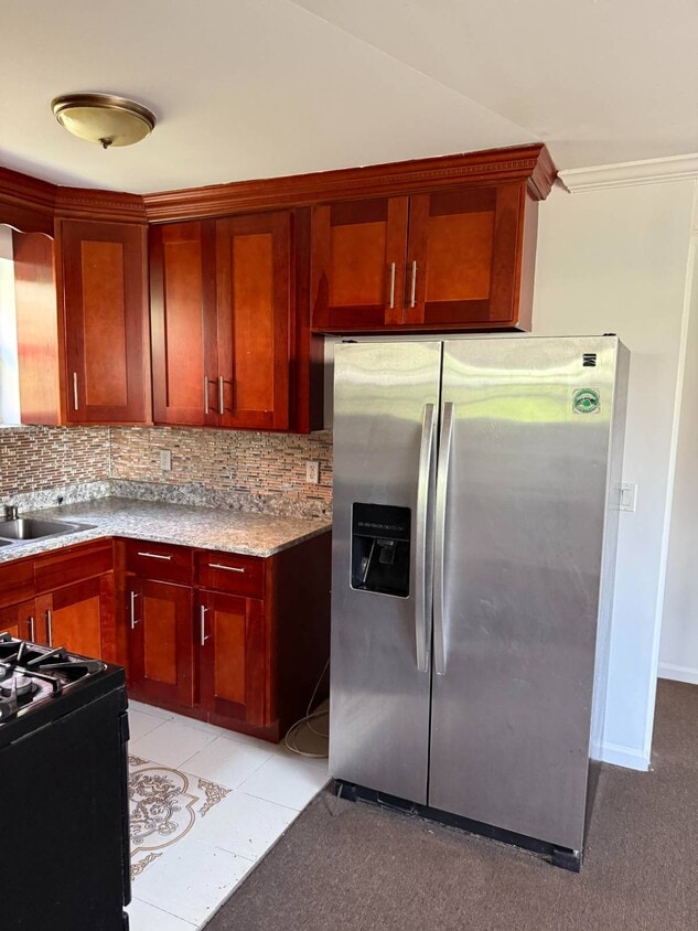 Foto principal - 945 E 215th St