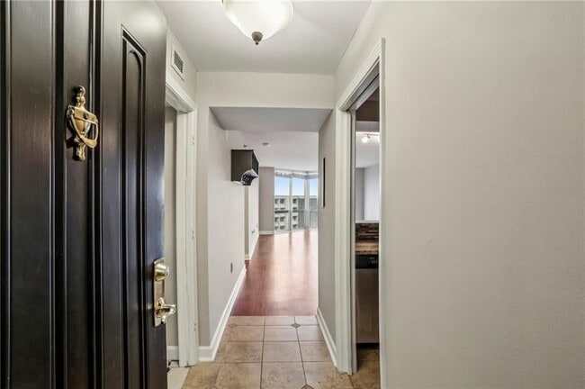 Building Photo - 2870 Pharr Ct S Northwest