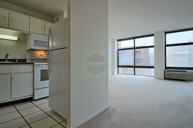 Building Photo - 58 E Goethe St