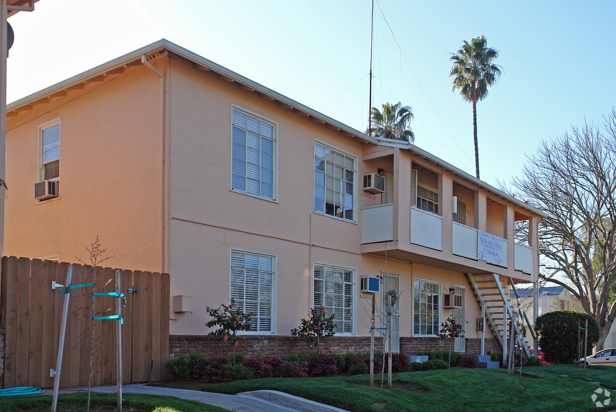 Primary Photo - 3511-3517 22nd St