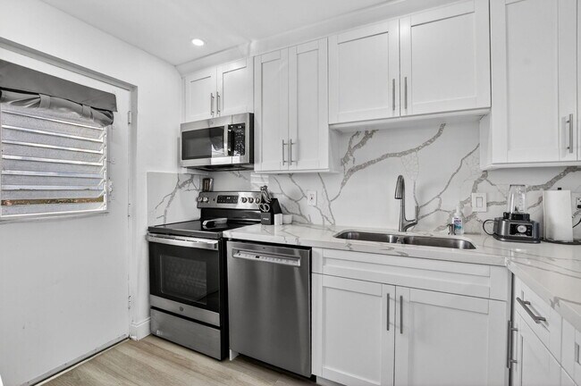 Foto del edificio - 5700 NW 2nd Ave