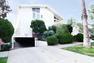 Building Photo - 1122 9th St