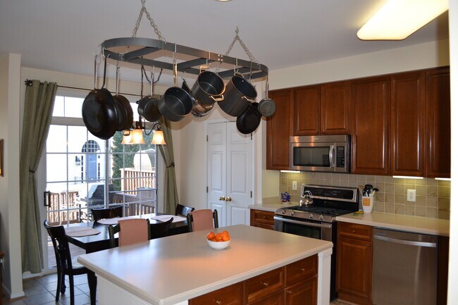Kitchen - 3163 Grovehurst Pl