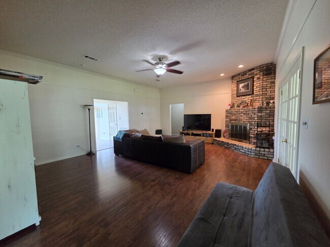 Foto del edificio - 1140 Allison Dr