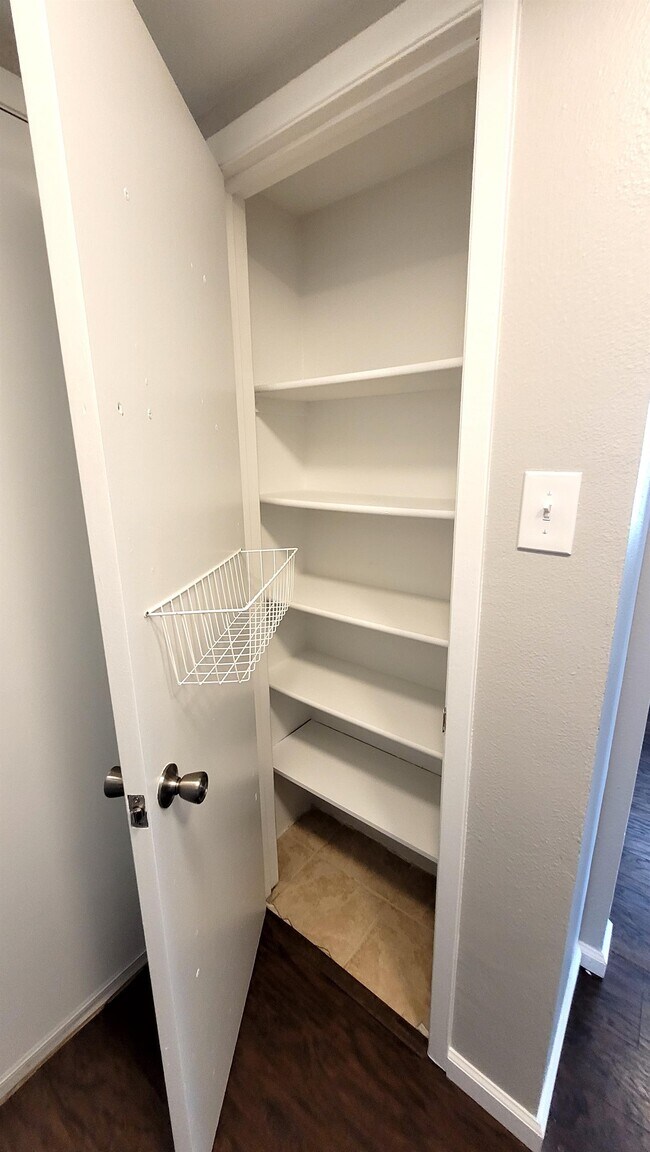 Building Photo - 4885 El Camino Dr
