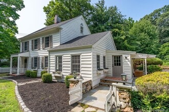 Building Photo - 40 Goose Hill Rd