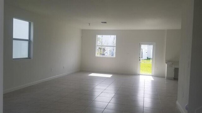 Building Photo - 12736 SW 211th St
