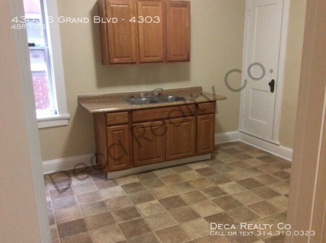 Building Photo - 4 Bedroom Apartment
