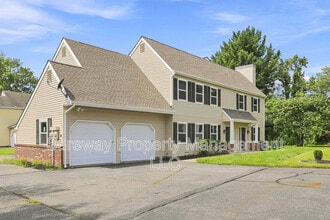 Building Photo - 106 Willow Turn