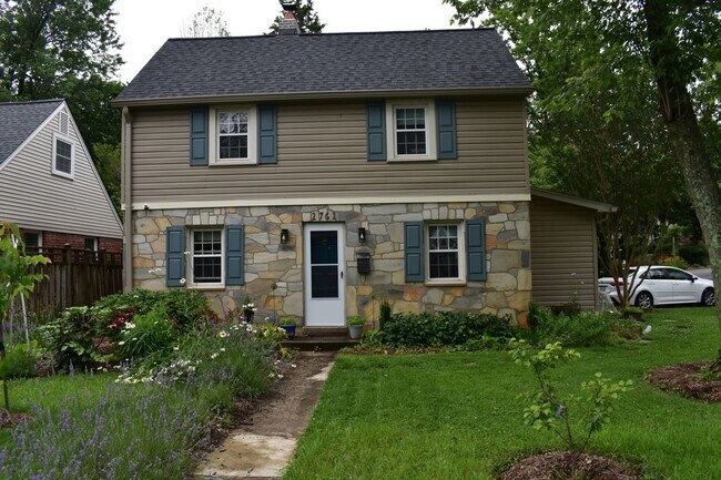 Foto del edificio - Charming 4BR House in Falls Church