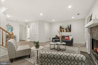 Building Photo - 11280 Fairwind Way