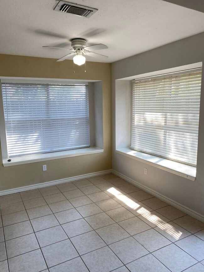 Building Photo - 18635 Bridoon Dr