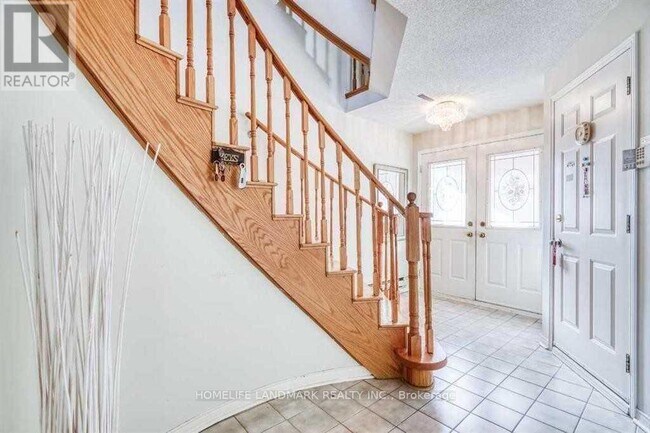 Building Photo - 5315 Ferret Ct