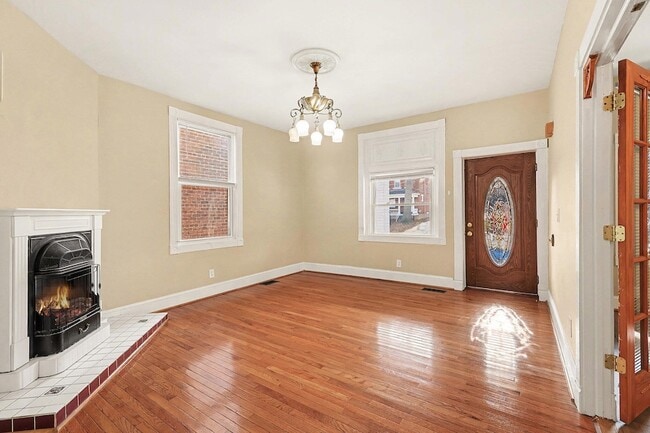 Building Photo - 222 Sterrett Ave