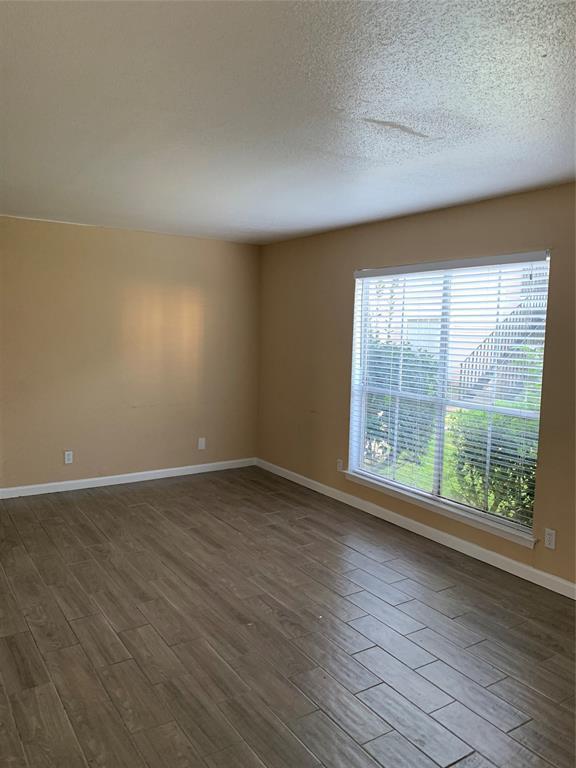 Foto del edificio - 6200 W Tidwell Rd