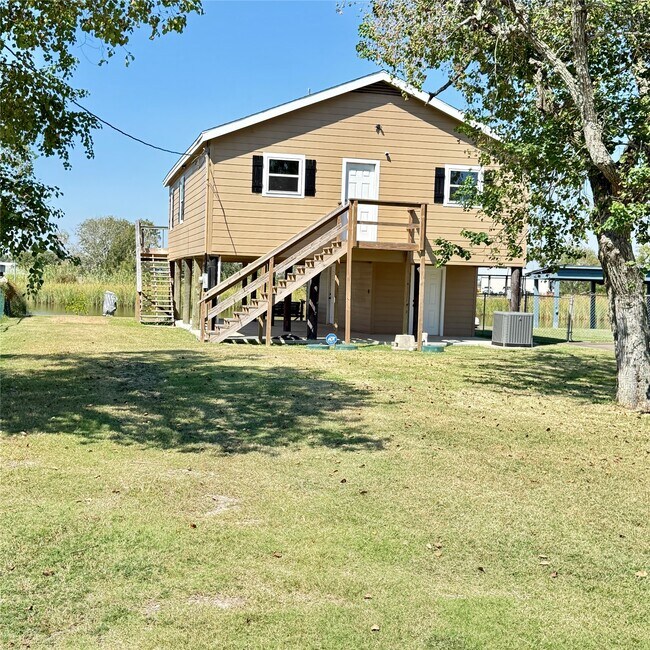 Foto del edificio - 143 Bastrop Bayou Dr