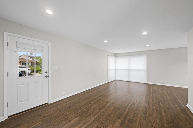Building Photo - 230 Greenfield Dr