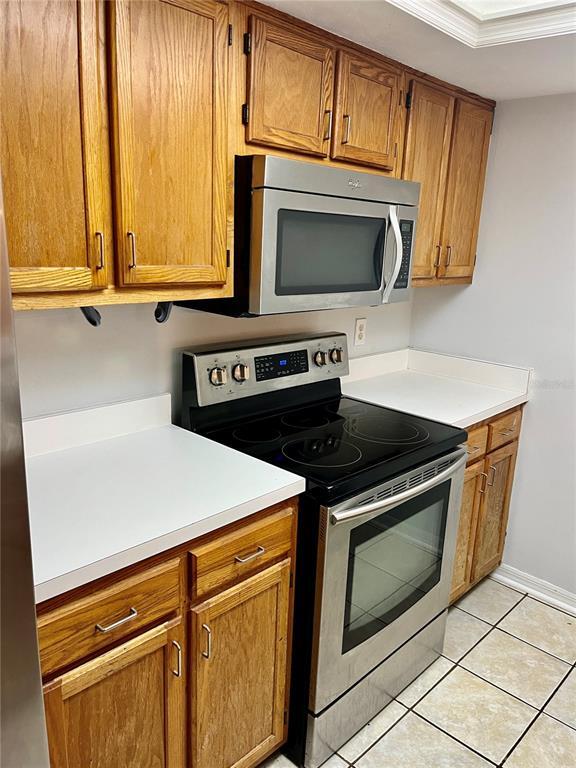 Building Photo - 5852 SW 8th Pl