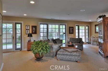 Building Photo - 625 Avenida Mirola
