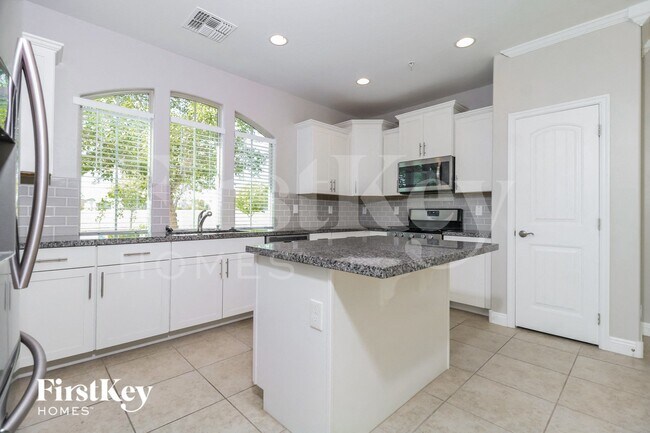 Building Photo - 2903 N Clanton St