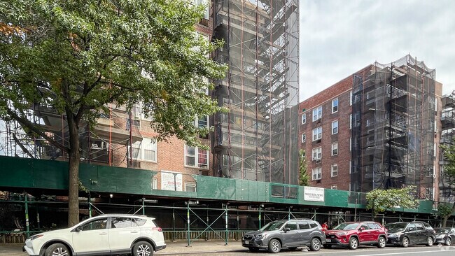 Foto del edificio - 4343 Kissena Blvd