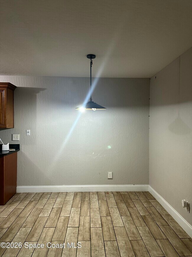 Foto del edificio - 2101 Forest Knoll Dr NE