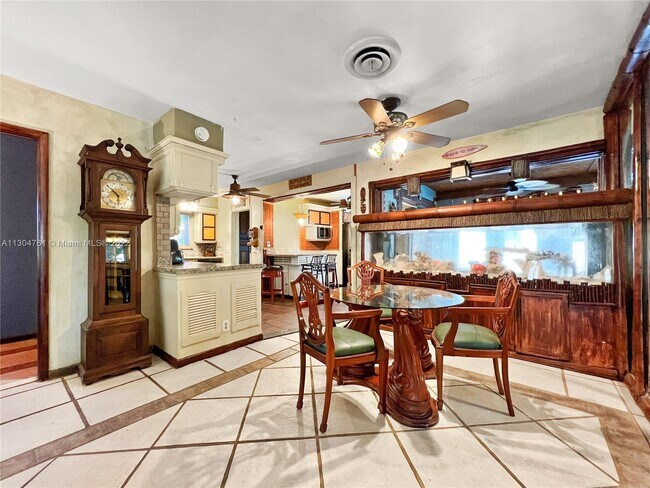 Building Photo - 201 N 46th Ave