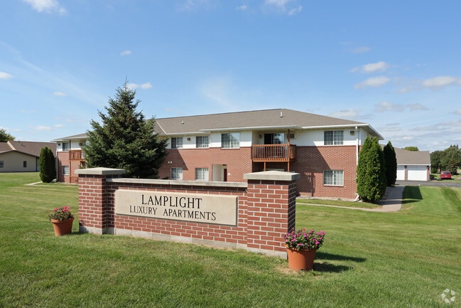 Building Photo - Lamplight Phase I