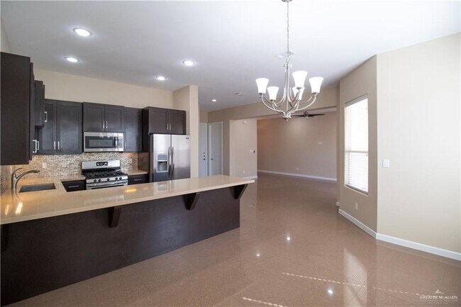 Foto del edificio - 15 Ulex Ave