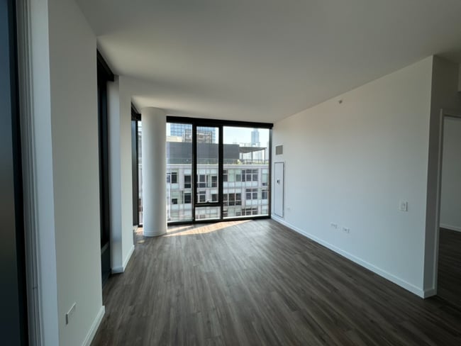 Photo - 144 N Aberdeen St Apartment