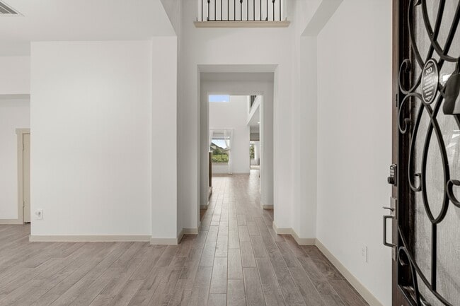Building Photo - 29335 Red Rocks Pk Dr