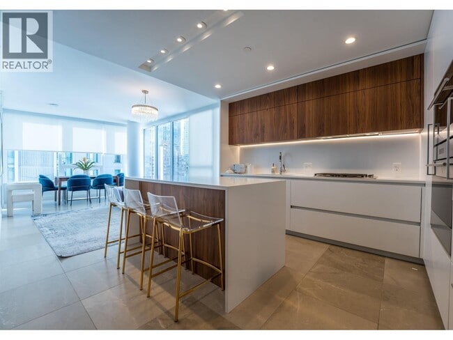 Building Photo - 885 Cambie St.